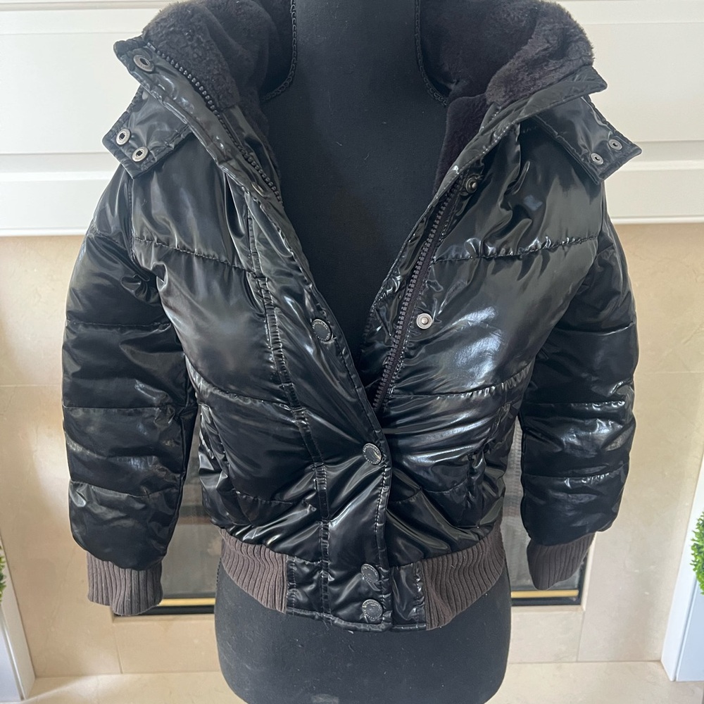 Abercrombie & Fitch Black Quilted Puffer with Glossy Finish
